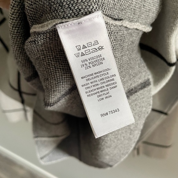 Cynthia Rowley mockneck patterned sweater - Picture 4 of 5